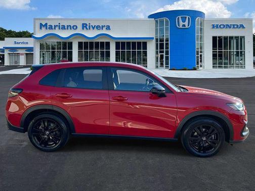 Crystal Black Pearl 2026 Honda HR-V AWD Sport