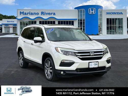 White Diamond Pearl 2017 Honda Pilot Touring