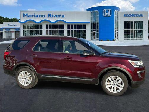 Burgundy Velvet Metallic Tinted Clearcoat 2018 Ford Explorer XLT