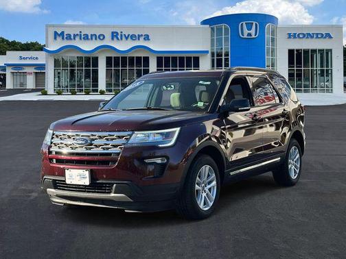 Burgundy Velvet Metallic Tinted Clearcoat 2018 Ford Explorer XLT