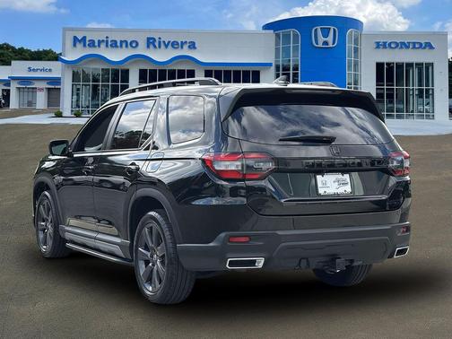 2023 Honda Pilot AWD Sport