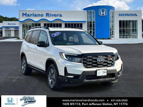Platinum White Pearl 2023 Honda Passport AWD TrailSport