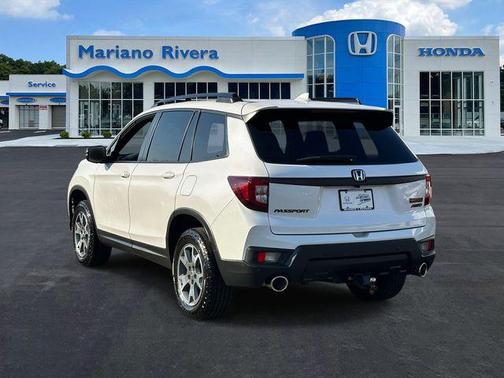 Platinum White Pearl 2023 Honda Passport AWD TrailSport