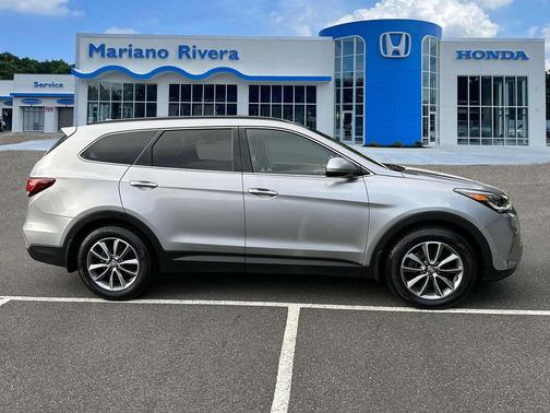 2018 Hyundai SANTA FE SE