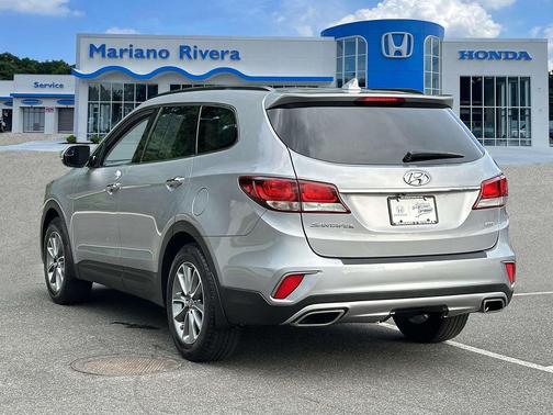 2018 Hyundai SANTA FE SE