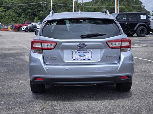 Ice Silver Metallic 2019 Subaru Impreza 2.0I LIMITED