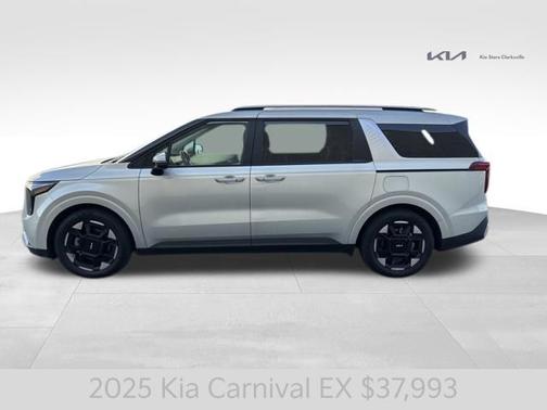 Ivory 2025 Kia Carnival EX
