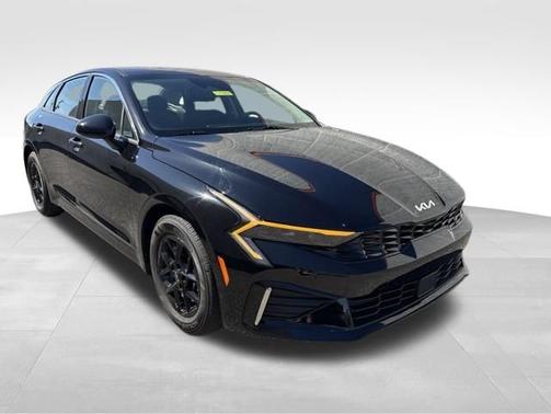 Aurora Black 2025 Kia K5 LXS
