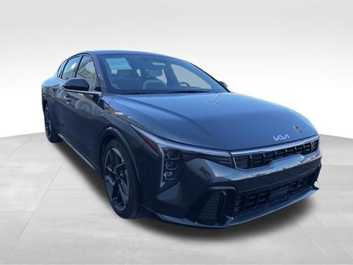 Interstellar Gray 2025 Kia K4 GT-Line