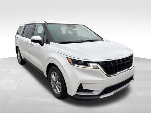 2023 Kia Carnival LX