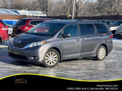 2017 Toyota Sienna XLE