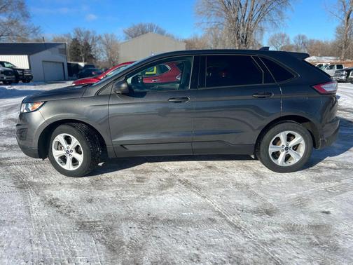 2016 Ford Edge SE