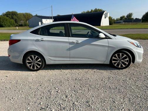 2017 Hyundai Accent Value Edition