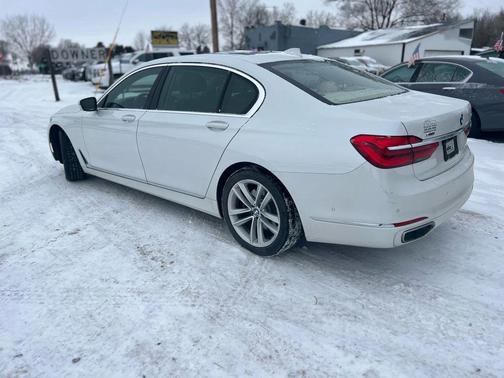 2016 BMW 750 i xDrive