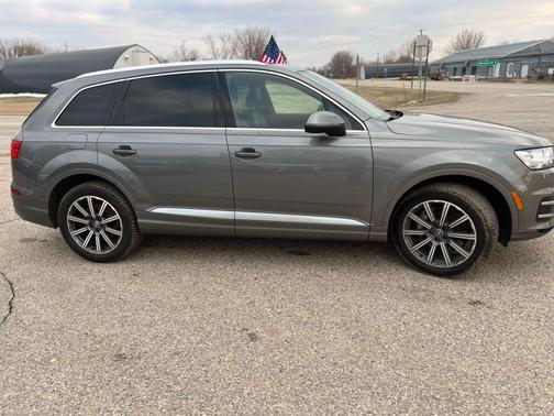 2017 Audi Q7 3.0T Premium
