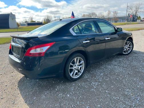 2011 Nissan Maxima SV