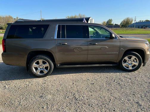 2016 Chevrolet Suburban LT