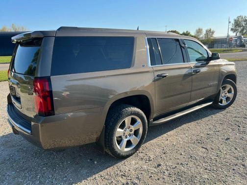 2016 Chevrolet Suburban LT