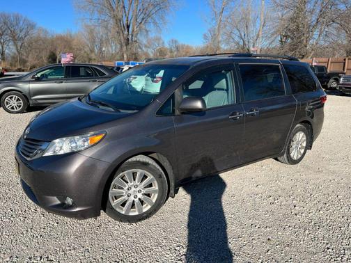 2015 Toyota Sienna XLE
