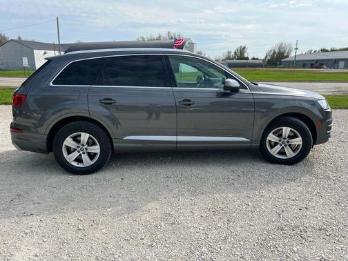 2019 Audi Q7 45 Premium Plus
