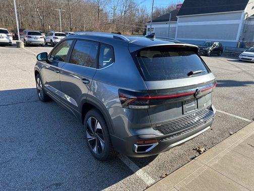 2026 Volkswagen Taos SE