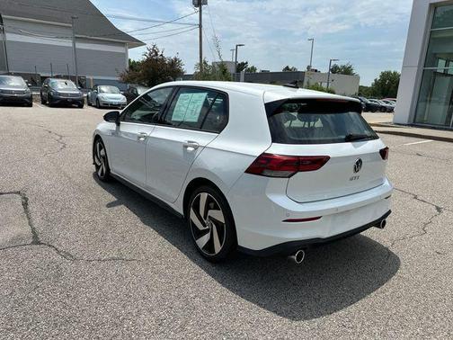 Opal White Pearl 2025 Volkswagen Golf GTI 2.0T S DSG