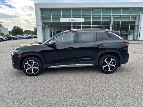 Deep Black Pearl 2025 Volkswagen Tiguan 2.0T SE 4MOTION