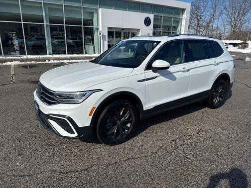 2024 Volkswagen Tiguan 2.0T SE 4MOTION