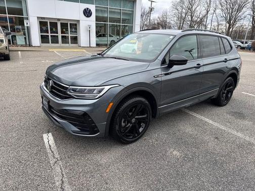 2023 Volkswagen Tiguan 2.0T SE R-Line Black 4MOTION