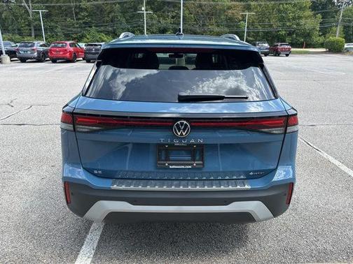 2025 Volkswagen Tiguan 2.0T SE 4MOTION