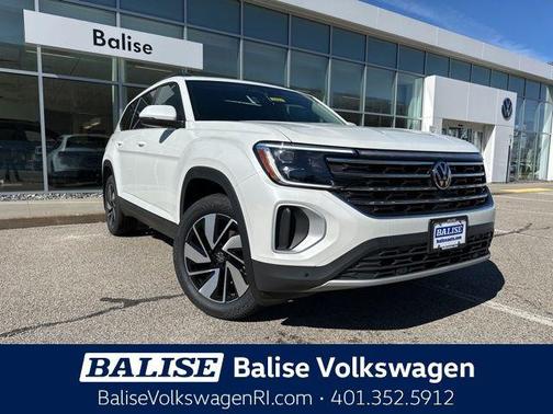 Opal White Pearl 2026 Volkswagen Atlas 2.0T SE w/Technology 4MOTION