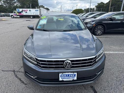 2018 Volkswagen Passat 2.0T SE