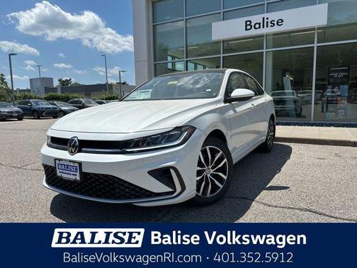 Opal White Pearl 2026 Volkswagen Jetta 1.4T SE