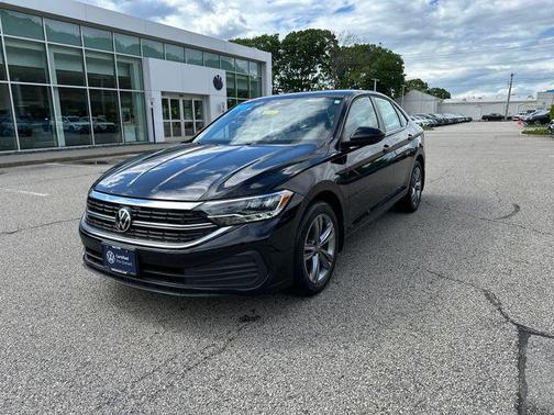 Deep Black Pearl 2023 Volkswagen Jetta 1.5T SE