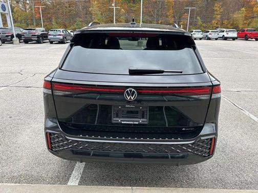 2026 Volkswagen Tiguan 2.0T SE R-Line Black 4MOTION