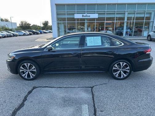2022 Volkswagen Passat 2.0T SE