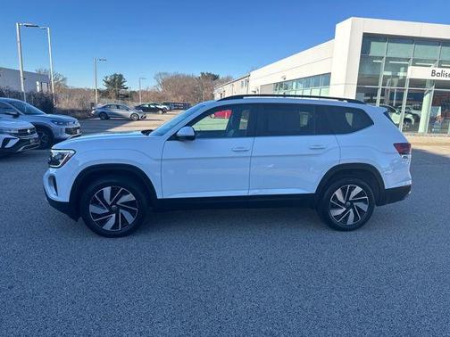 2024 Volkswagen Atlas 2.0T SE w/Technology 4MOTION