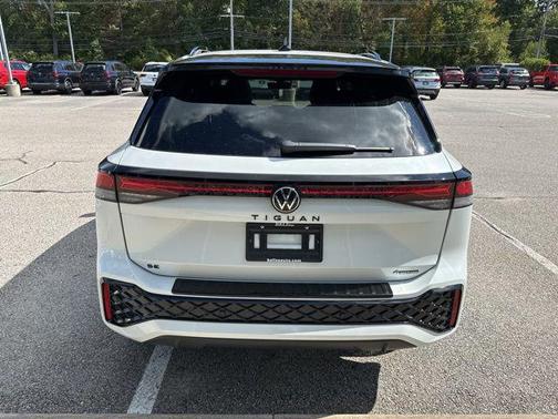 2025 Volkswagen Tiguan 2.0T SE R-Line Black 4MOTION