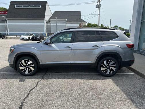 2025 Volkswagen Atlas 2.0T SE w/Technology 4MOTION