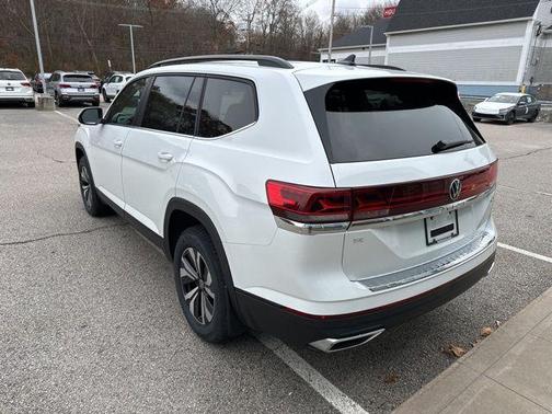 2026 Volkswagen Atlas 2.0T SE