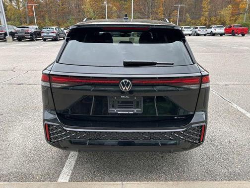 2026 Volkswagen Tiguan 2.0T SE R-Line Black 4MOTION