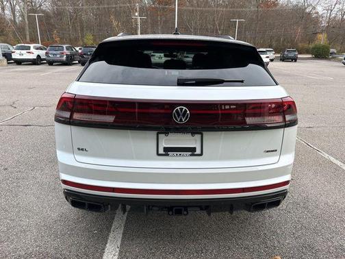 2026 Volkswagen Atlas Cross Sport 2.0T SEL