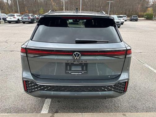 2026 Volkswagen Tiguan 2.0T SE R-Line Black 4MOTION