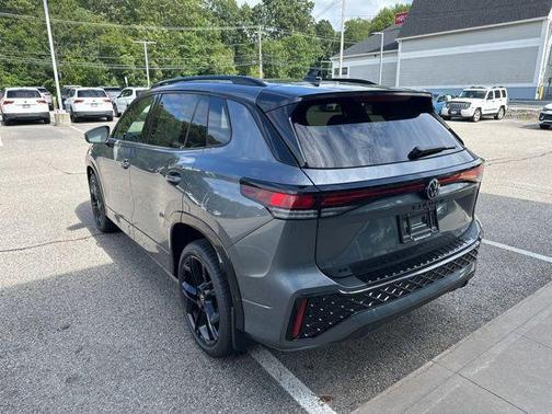 2025 Volkswagen Tiguan 2.0T SE R-Line Black 4MOTION