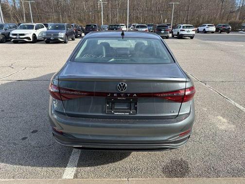 2026 Volkswagen Jetta 1.4T SE