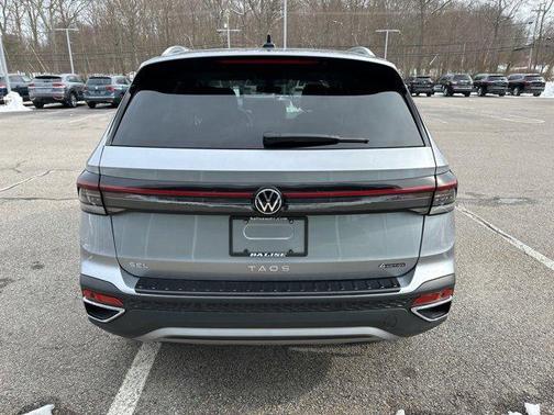 2025 Volkswagen Taos 1.5T SEL