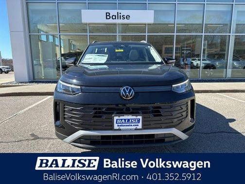 deep black pearl 2026 Volkswagen Tiguan 2.0T SE 4MOTION