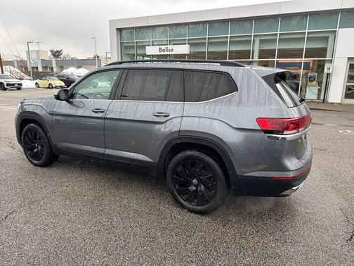 2025 Volkswagen Atlas 2.0T SE w/Technology 4MOTION