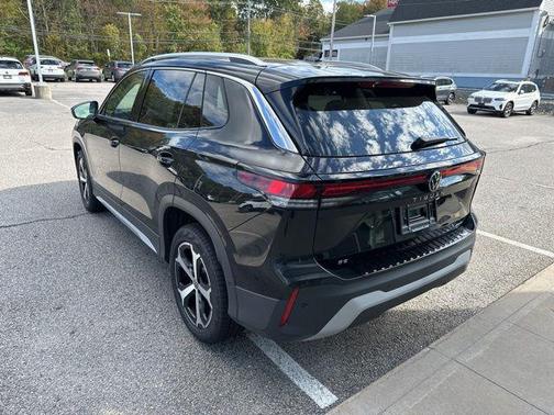 2025 Volkswagen Tiguan 2.0T SE 4MOTION