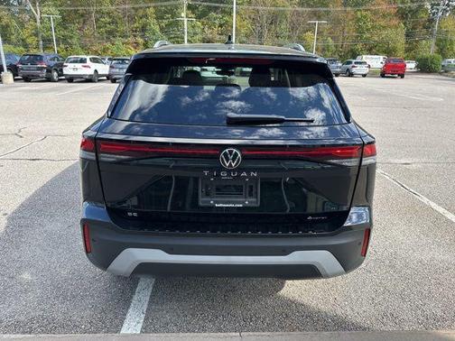 2025 Volkswagen Tiguan 2.0T SE 4MOTION